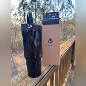 Hydrojug Queen Of Hearts Valentine 40 Oz Sport